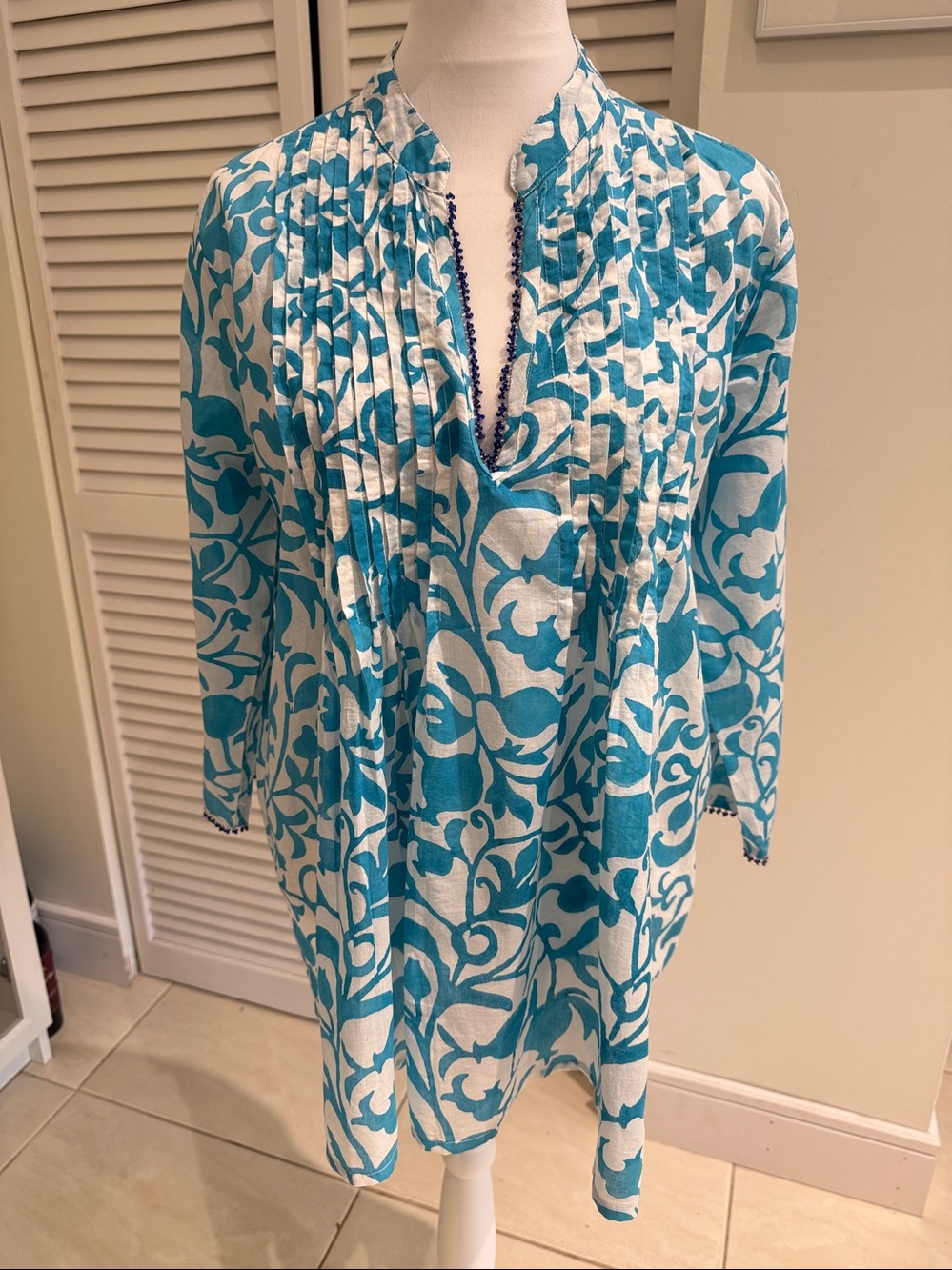 Roller Rabbit Teal and White Floral Tunic Top